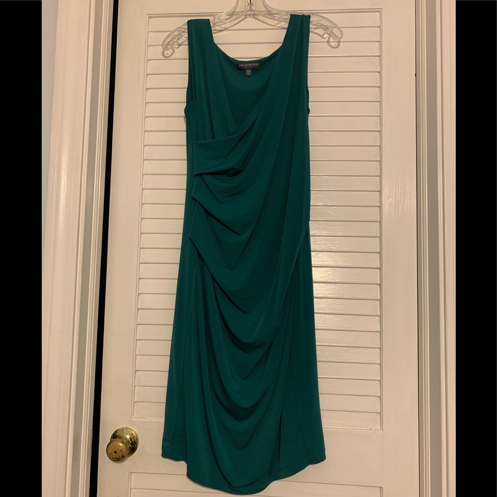 A Pea in the Pod Motherhood Maternity Size M Dress